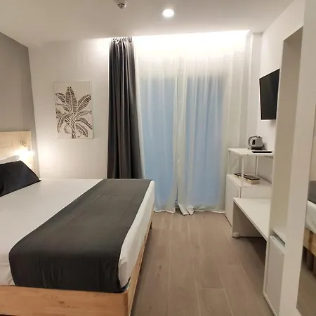 Global & Aparthotel 4*