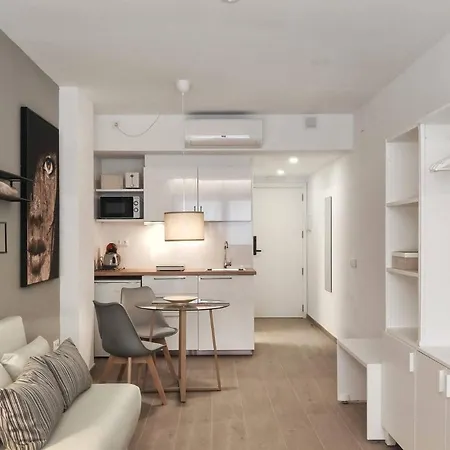 Global & Aparthotel L’Hospitalet de Llobregat